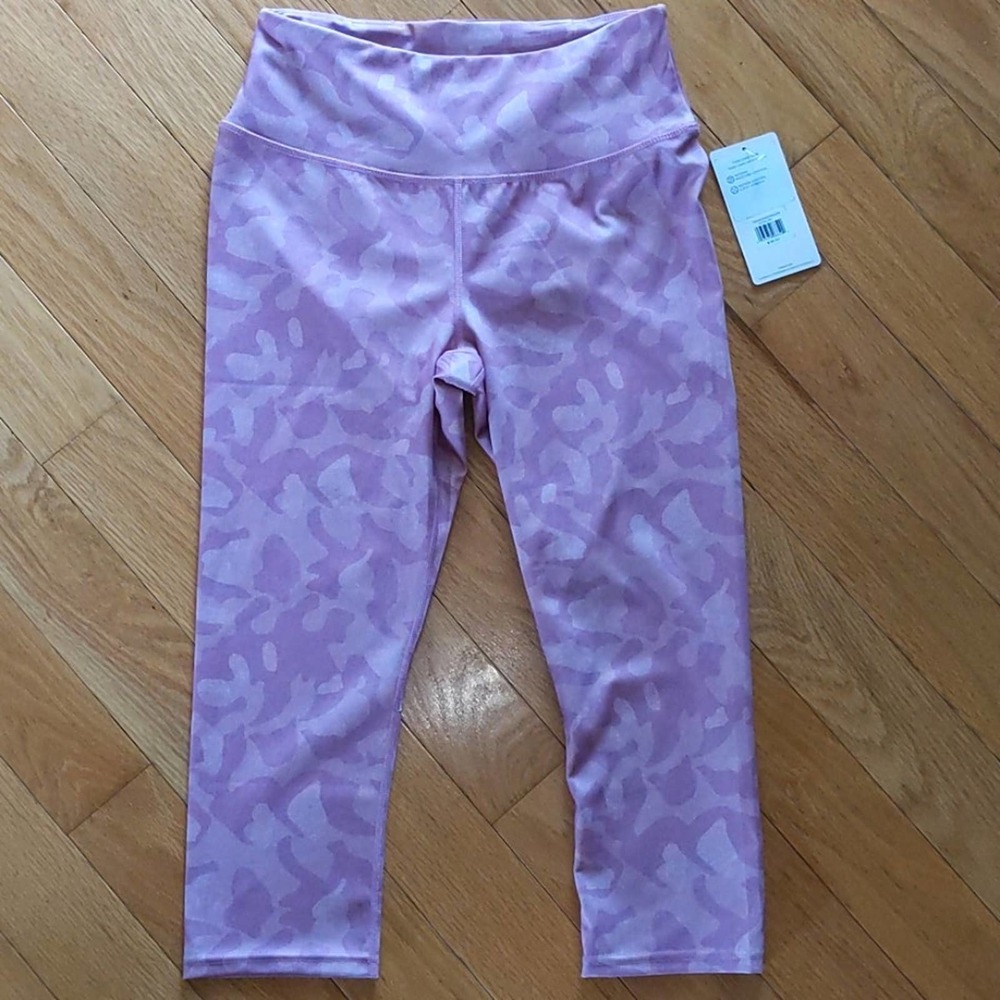 Danskin Tiger Camo Capri Length Leggings